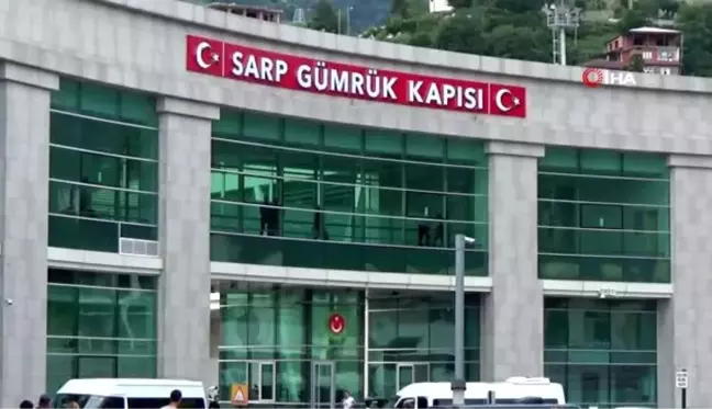 Sarp Sınır Kapısı'ndan kimliksiz geçişler 15 TL'den 50 TL'ye çıkartıldı