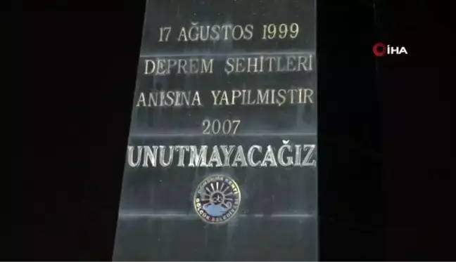 Deprem şehitlerinin acısı 20 yıldır dinmiyor