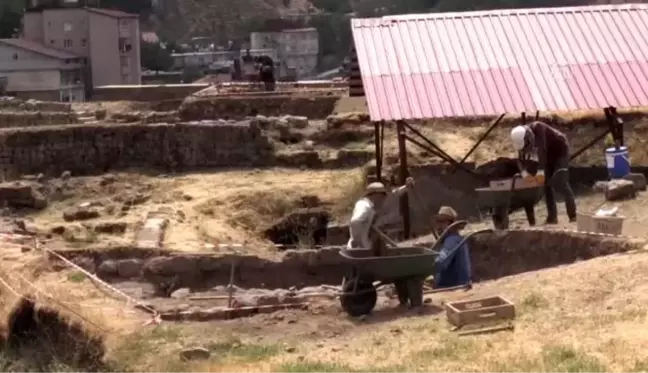 Bitlis Kalesi'nde Bizans ve Osmanlı sikkeleri bulundu