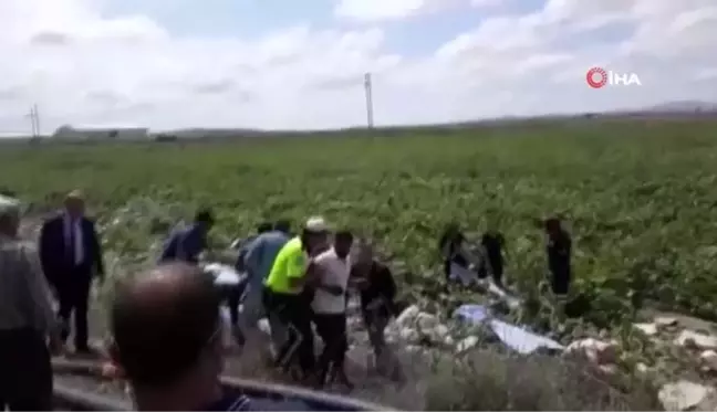 Minibüs ile tır çarpıştı: 7 ölü, 9 yaralı