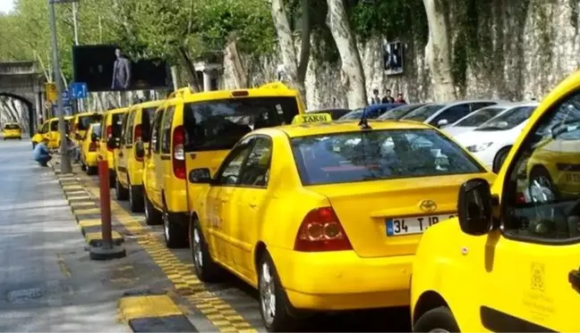 İstanbul Taksiciler Esnaf Odası, İstanbul'da taksi ücretlerine yüzde 25 zam yapıldığını açıkladı