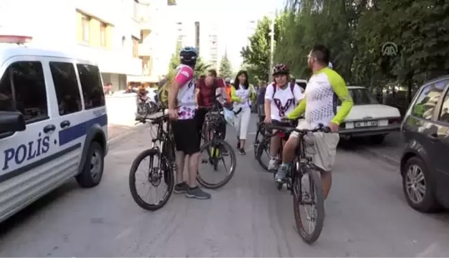 Sağlık için pedalladılar