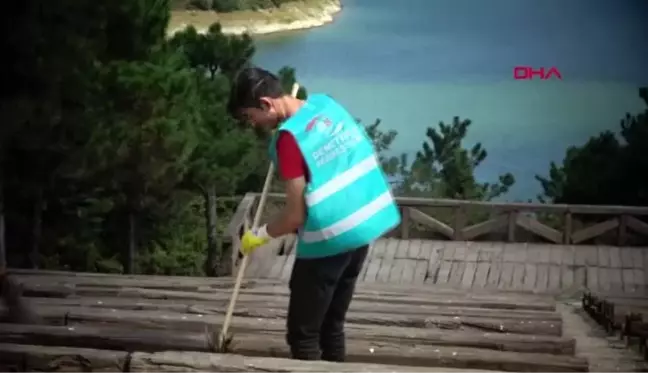 İstanbul-sultangazi'de hükümlüler ormanı temizledi