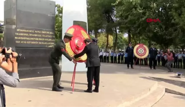 Erzurum'da zafer bayramı kutlandı