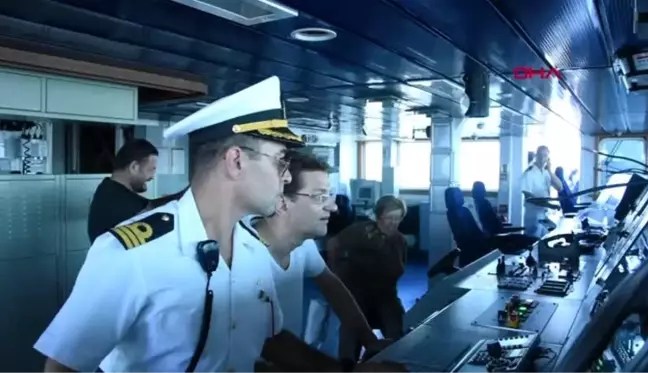 İzmir izmirliler, tcg bayraktar ve tcg bartın gemilerini gezdi