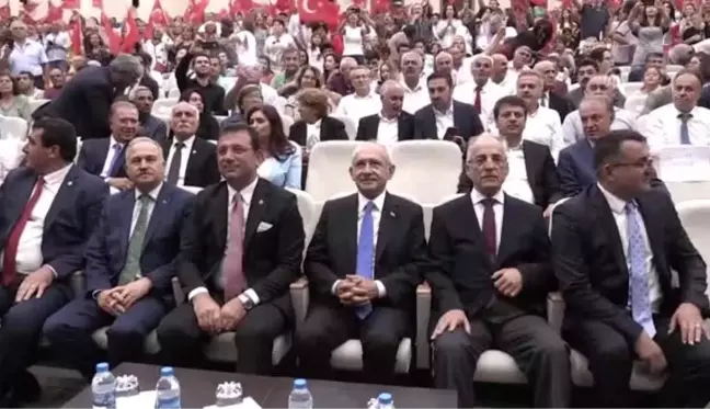 CHP Genel Başkanı Kılıçdaroğlu, Sunay Akın'ın gösterisini izledi