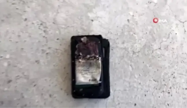 Cebinde patlayan cep telefonu bacağını parçaladı