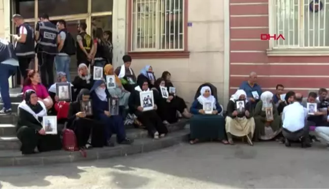 Diyarbakır hdp önündeki eylemde 14'üncü gün; aile sayısı 35 oldu