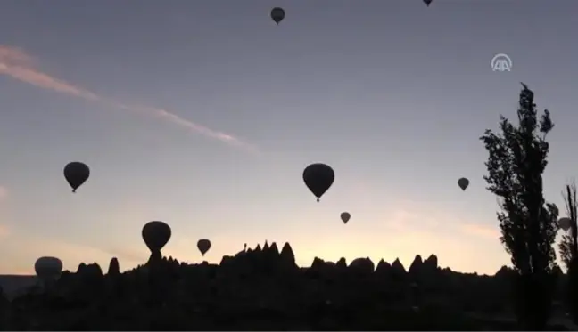 Kapadokya'nın güzellikleri yabancı turistleri cezbediyor