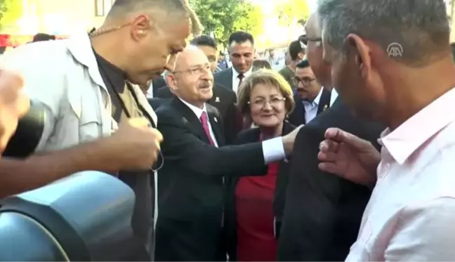 Kılıçdaroğlu, Bozkurt'ta depremden etkilenen vatandaşları ziyaret etti (2)