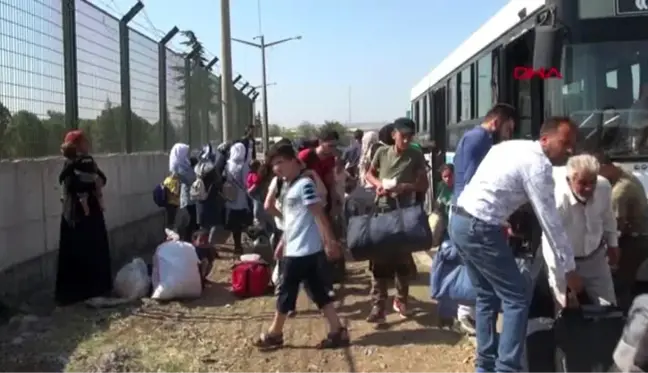 Kilis bayramı ülkelerinde geçiren 39 bin suriyeli döndü