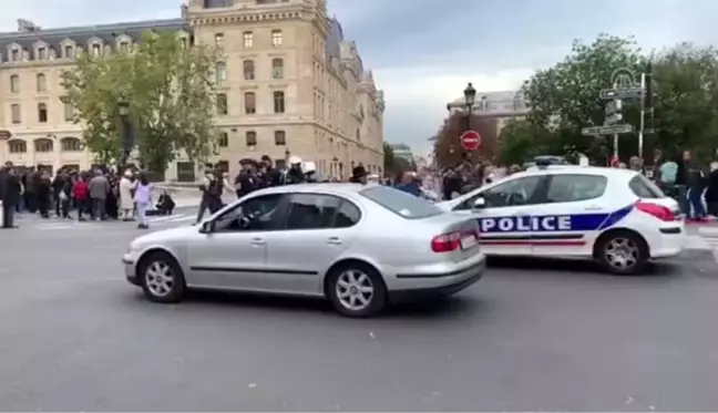 Paris Emniyet Müdürlüğünde bıçaklı saldırı: 4 ölü