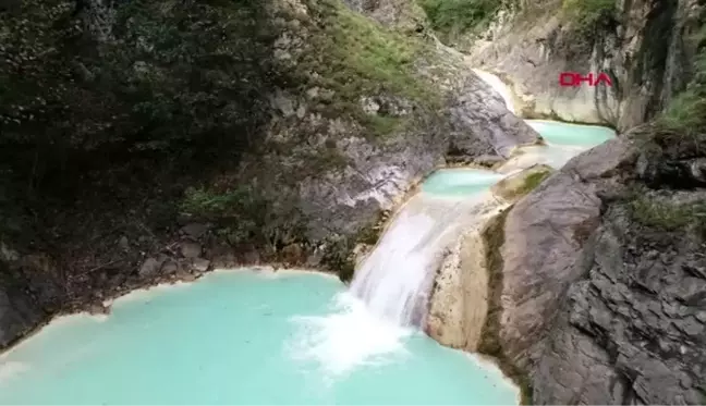 Giresun mavi göl'de sonbahar güzelliği