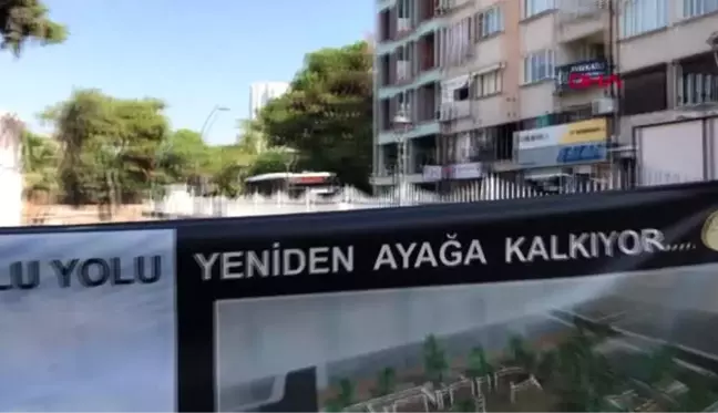 Manisa thyateira'da roma caddesi sütunları ayağa kaldırılıyor