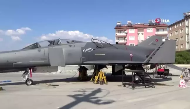 F4 Fantom savaş uçağı Burdur'da sergilenecek