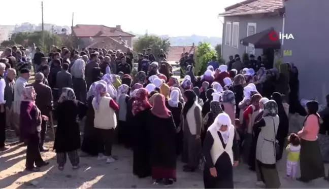 Uşak'taki yangında baba ve 3 çocuğu öldü, anne ağır yaralı