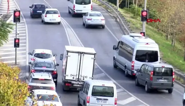 Sürücüleri şaşkına çeviren 3 saniyelik trafik ışıkları