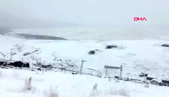 Ağrı'da ilk kar tendürek dağı'na düştü