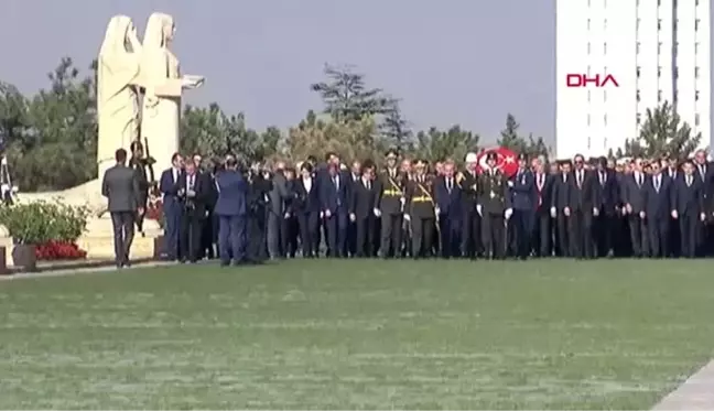 Anıtkabir'de cumhuriyet coşkusu