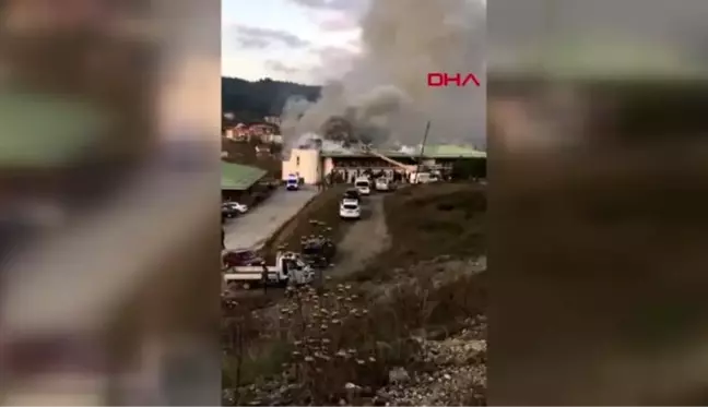 Bartın öğrencilerin kaldığı otelin çatısı yandı