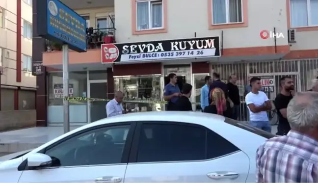 Antalya'da 700 bin liralık çoraplı kuyumcu soygunu