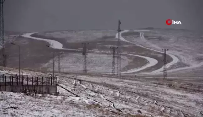 Ardahan'ın yüksek kesimlere beyaza büründü