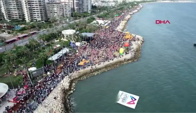 Mersin, karnaval gibi bir festivale ev sahipliği yaptı