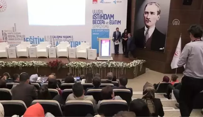 İŞKUR'da Ulusal İstihdam Beceri ve Eğitim Sempozyumu düzenlendi