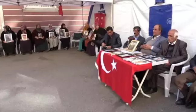 Kadın öğretmenlerden Diyarbakır annelerine destek ziyareti