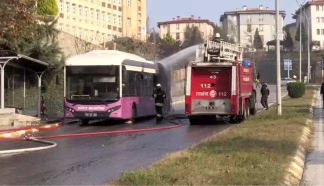 Seyir halindeki halk otobüsü yandı (2) - DÜZCE