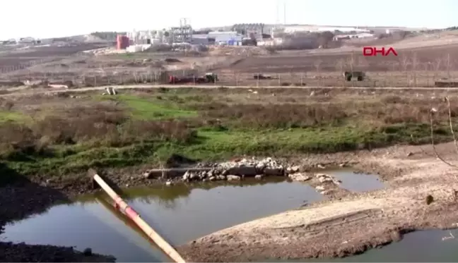 Bursa'da balık ölümlerinin yaşandığı derede maskeli basın açıklaması 1