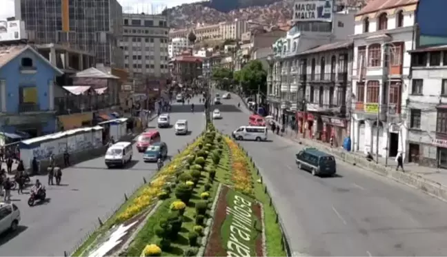 Bolivya'da cenazeleriyle yürümek isteyen protestoculara polis müdahalesi - LA