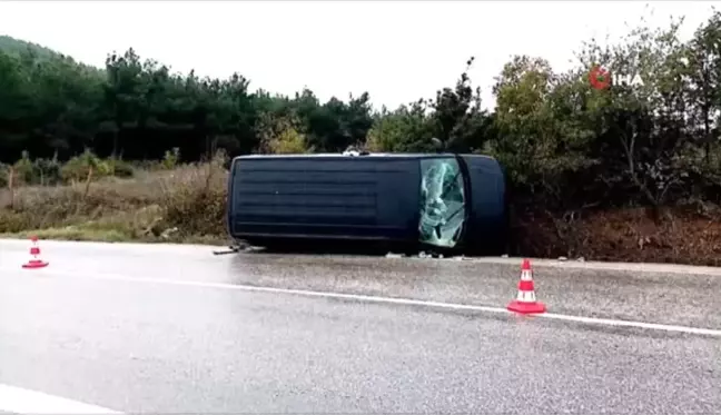 Şarköy'de minibüs devrildi: 5 yaralı