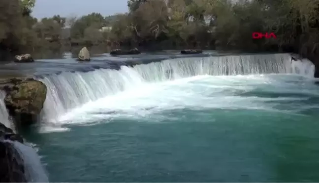 Antalya papağanlar, manavgat şelalesi'nin maskotu oldu