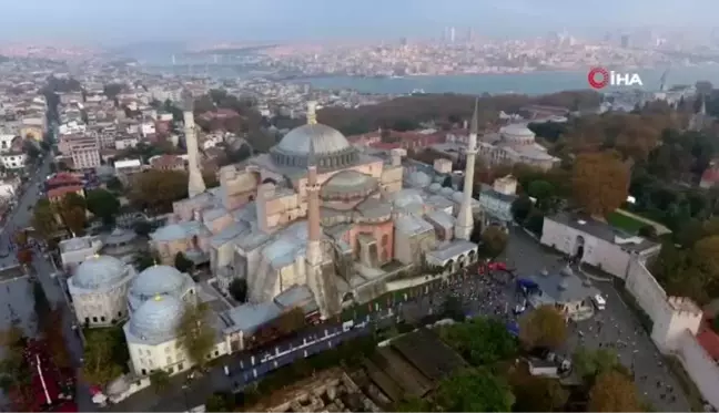 İstanbullular tarih ile iç içe koştu