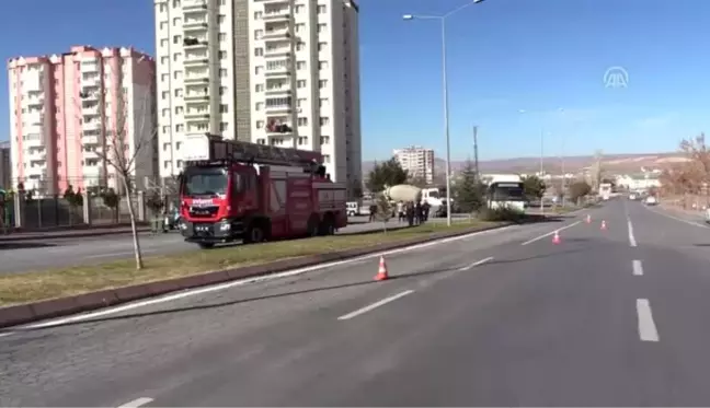 Beton mikseri ile halk otobüsü çarpıştı: 11 yaralı