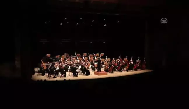 Çetin Işıközlü'nün 50. sanat yılı özel konserle kutlandı