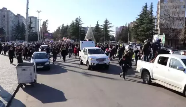 Gürcistan'da muhalefet, seçim sistemini değiştirme taleplerinde ısrarcı