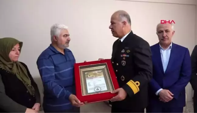 Mersin şehit mustafa korkmaz'ın anne ve babasına 'şehadet belgesi'