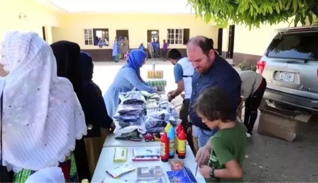 Türk hayırseverlerden Nijerya'daki Türk okuluna yardım