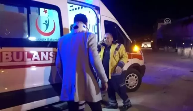 Polis aracı ile otomobil çarpıştı: 2'si polis 3 yaralı