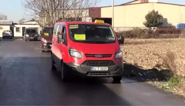 Sakarya'da rahatsızlanan çocuğu hastaneye yetiştiren dolmuş şoförü ödüllendirildi