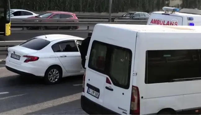 Kadıköy'de trafik kazası: 1 yaralı