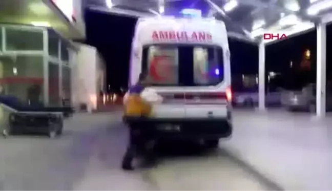 Adana'da iki otomobil çarpıştı 1 ölü, 5 yaralı