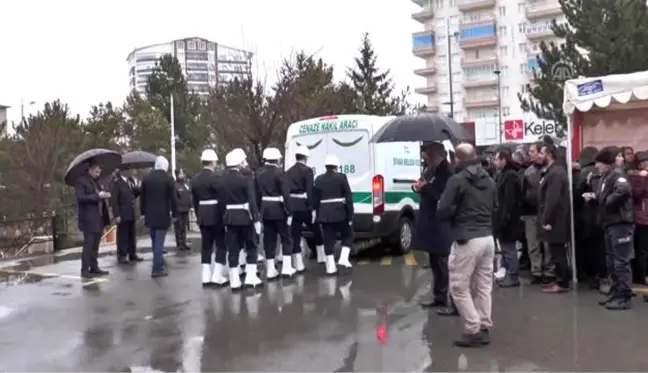 Halı sahada kalp krizinden ölen Sivas Emniyet Müdür Yardımcısının cenazesi memleketine gönderildi -...