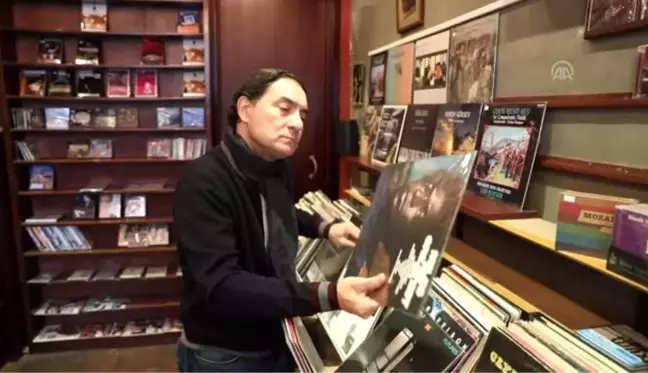 Decades-old Istanbul record store set to close its doors