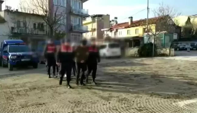 Kendilerini jandarma olarak tanıtarak dolandırıcılık yapan zanlıları jandarma yakaladı