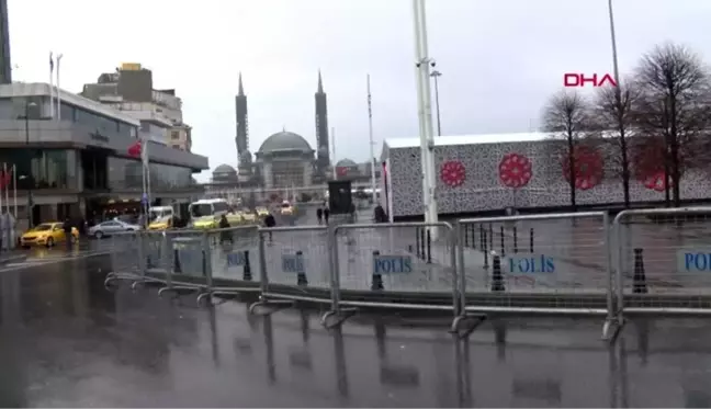Taksim meydanı ve ortaköy'de yılbaşı hazırlıkları