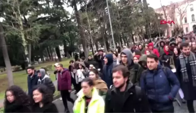 Beyazıt'ta eylem yapan gruba polis müdahalesi