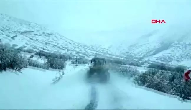 Sivas yolu kapalı köydeki kanser hastası için seferber oldular